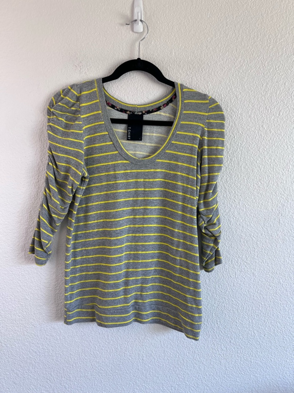 Dolan Left Coast Women's Gray and Yellow Striped Ruched Sleeve Top
